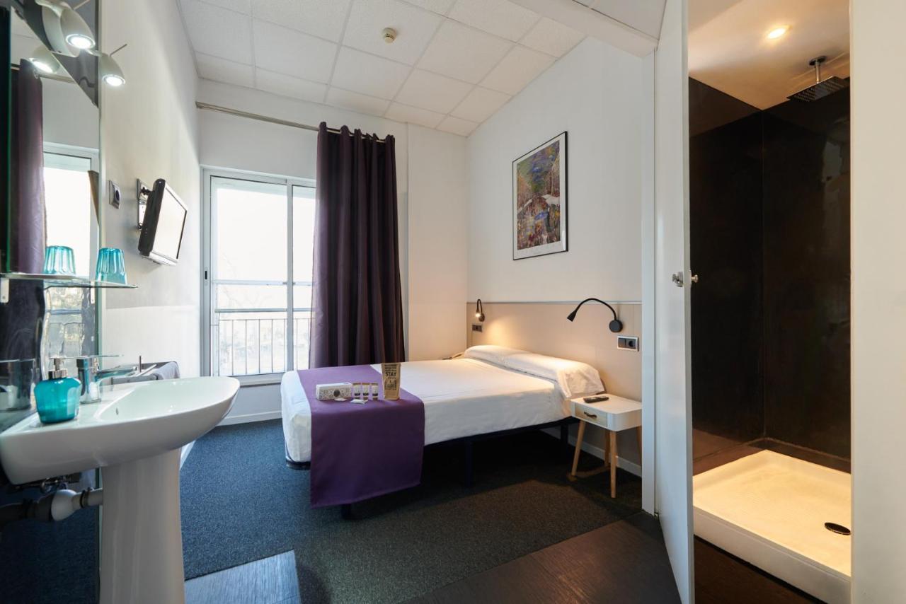 Hostal Mayerling Centro Barcelona Exterior photo